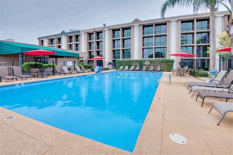 Ramada Hotel Metairie, LA - See Discounts