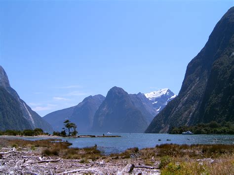 File:New Zealand Milford Sound.JPG