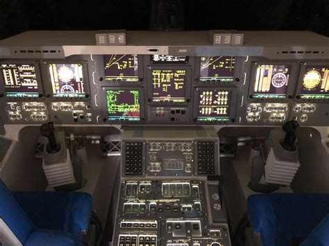 Cockpit of the Space Shuttle Independence : r/nasa