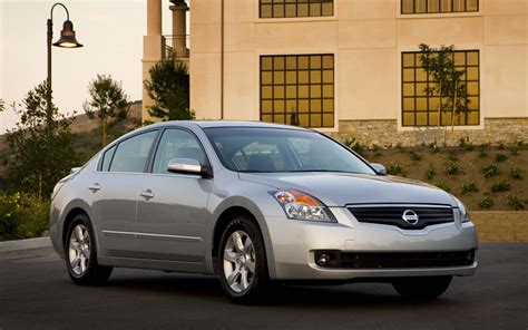 Nissan altima sedan timeline