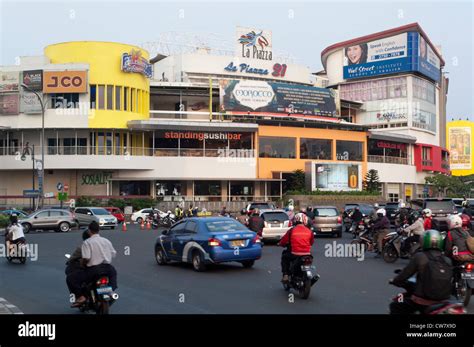 La Piazza Shopping Mall, Kelapa Gading, Jakarta Stock Photo - Alamy