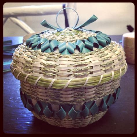 Green sweetgrass basket made by Mohawk basket maker, Ann Mitchell ...