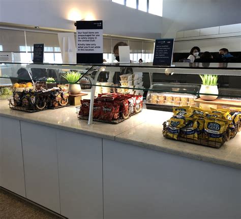 Food Review: United Club at Newark Airport (COVID Edition) - Travel Season