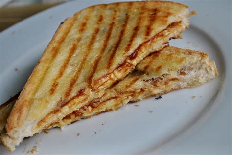 Toasties: 20+ yummy toastie ideas - easy + cheap toastie recipes ...