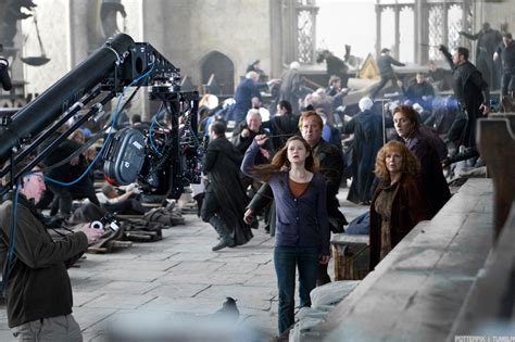 Deathly Hallows Part 2 [Behind the Scenes] - Harry Potter Photo ...