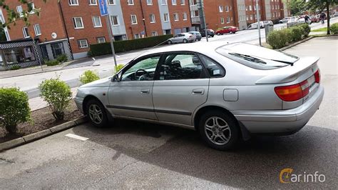 Toyota Carina Liftback generation T190 2.0