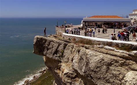 Everything you need to know about the Nazaré Canyon. When, where and ...