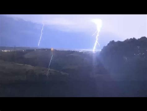 Some photos of the lightning from last night we took👍 : r/Adelaide