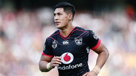 Rugby League fans dismayed at Roger Tuivasa-Sheck's Warriors deal ...