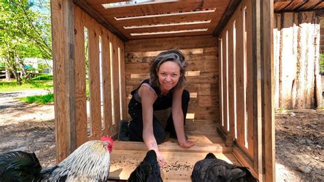 Easy 1 Day Build Chicken Poop Compost Bin - YouTube