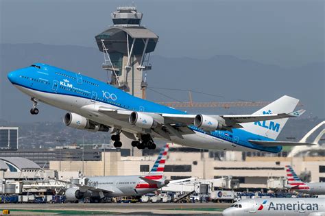 Which Airlines Flew The Boeing 747-400 Combi?