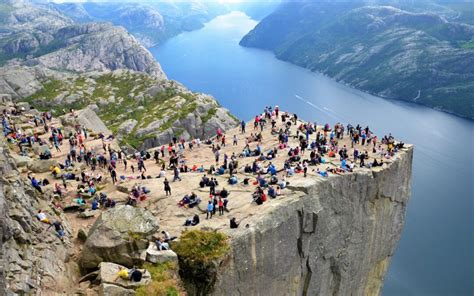 Mission: Impossible - behind the scenes - Preikestolen 365