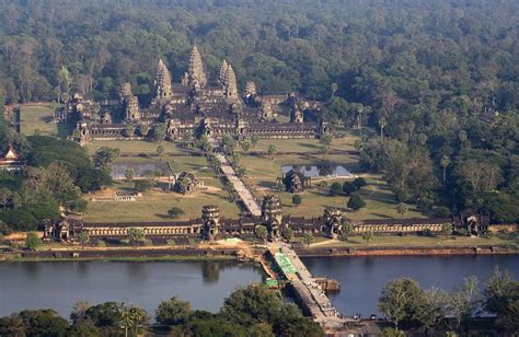 Angkor Wat | Description, Location, History, Restoration, Map, & Facts ...