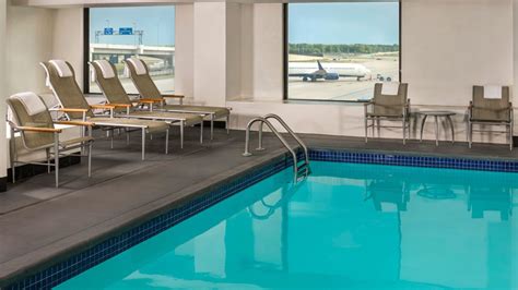 Airport swimming pools: 8 of the world's best | CNN