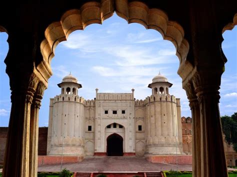 Pakistan architecture and history tour | Responsible Travel