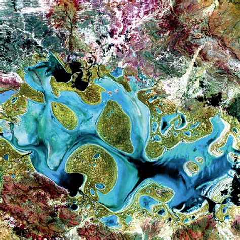 Landsat 7 - Satellite Earth