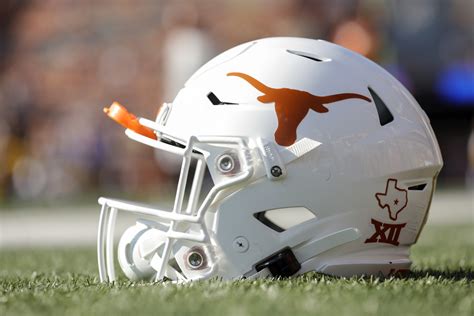 Former Texas Longhorns Football Star Died Of Natural Causes Tuesday ...