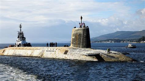 Nuclear-armed submarine suffered malfunction - BBC News