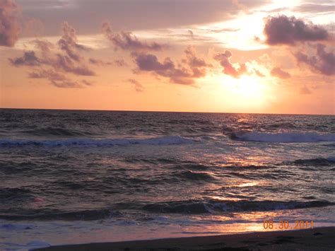 Siesta Beach sunset | Siesta beach, Beach sunset, Sunset