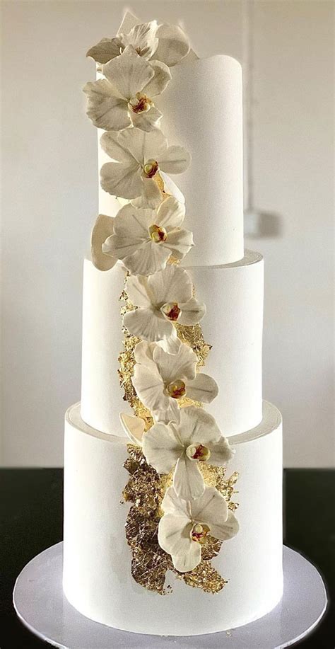 40 Beautiful Wedding Cake Trends 2023 : Simple White Cake with ...