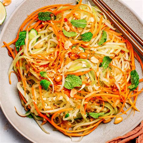 Easy Vietnamese Papaya Salad - Full of Plants