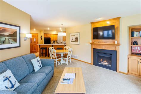 Sturgeon Bay Lodging | Door County Lodging & Resorts