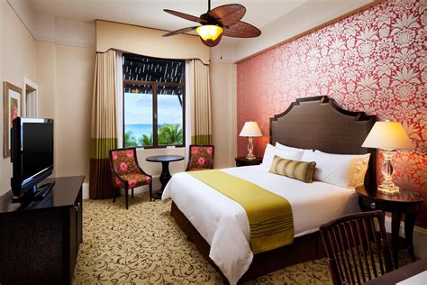 Historic Ocean Room - Luxury Hotel Suite | Royal Hawaiian Resort