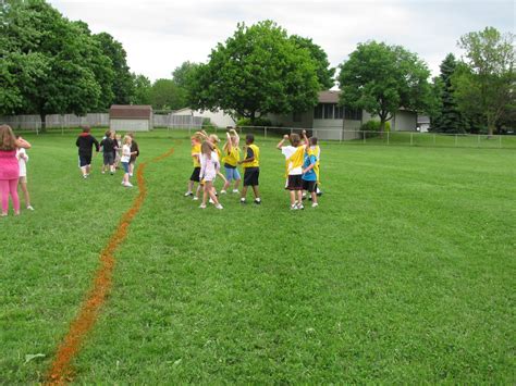 Carly's PE Games: Physical Education - Outdoor Games - Capture the Flag