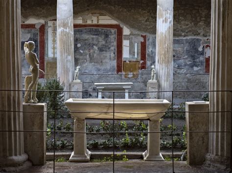 Pompeii Has Reopened Its Infamous House of Vettii, Home to a Portrait ...