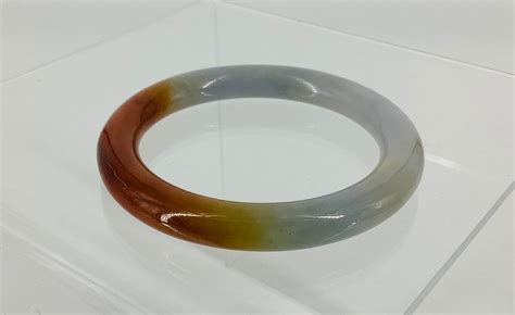 Lot - Jade Bangle