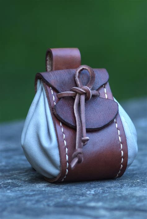 Leather Belt Bag, Leather Diy, Leather Craft, Diy En Cuir, Crea Cuir ...