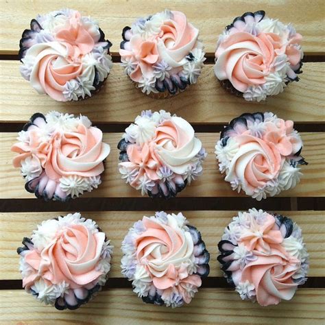 Light Pink and Lavender Floral Cupcakes @milkandwsterbakingco | Floral ...