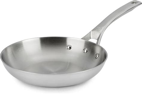 Amazon.com: Calphalon 1833934 AccuCore Stainless Steel Omelette Pan, 8 ...