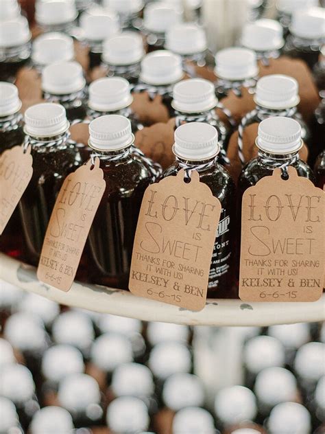 Best Wedding Favor Ideas for Each Season