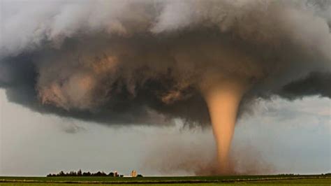 The strangest and strongest crazy tornadoes that Caught On Camera - YouTube