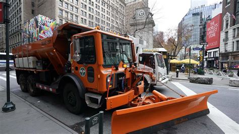 Winter storm warning in effect for NYC; Public schools to go fully ...