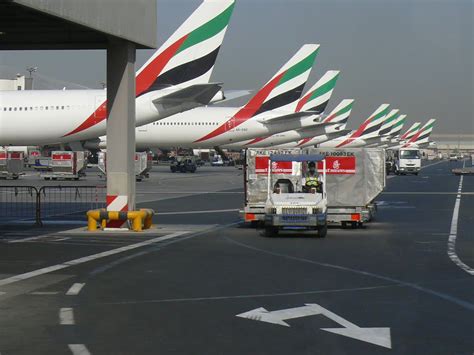 Emirates' double-decker plane to fly to Pakistan | The Liberum