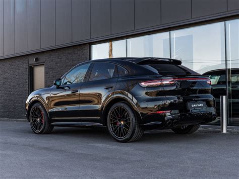 Porsche Cayenne GTS Coupe - Sportdesign - Black Edition 2020 | Caviarz