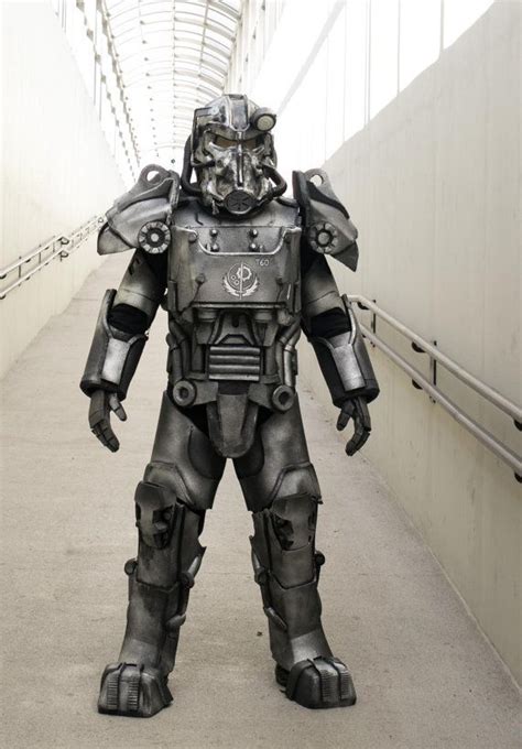 Fallout 4 Power Armor Cosplay - pic-herpity