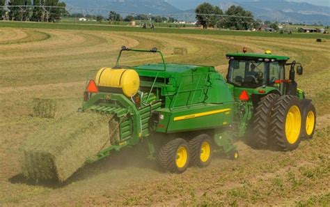 John Deere Introduces New Large Square Balers for 2015 | Tractor News