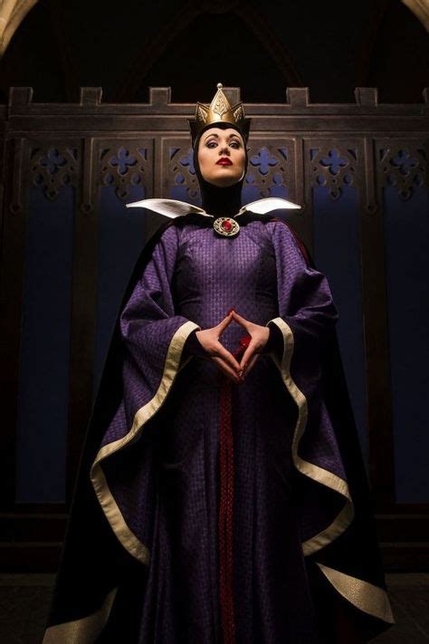 Pin by Sammie Russell 3 on Snow White | Disney villain costumes, Snow ...