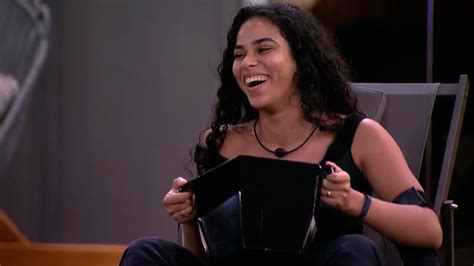 Elana cria mistério sobre ter beijado Alberto no BBB19 | CLAUDIA