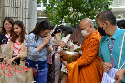 The Almsgiving ceremony on the occasion of New Year 2024 | Mahidol ...