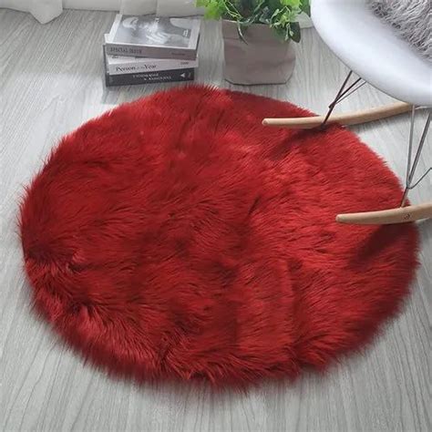 Red Round Faux Fur Rug, 3.5mm, Size: 65x75cm at Rs 320/piece in Delhi ...