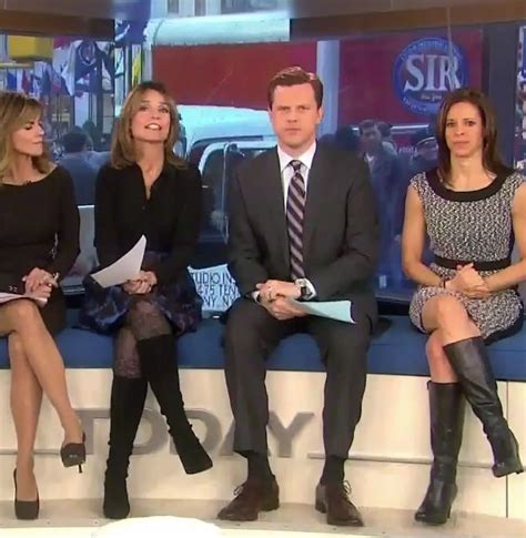 THE APPRECIATION OF BOOTED NEWS WOMEN BLOG : THE SAVANNAH GUTHRIE STYLE ...