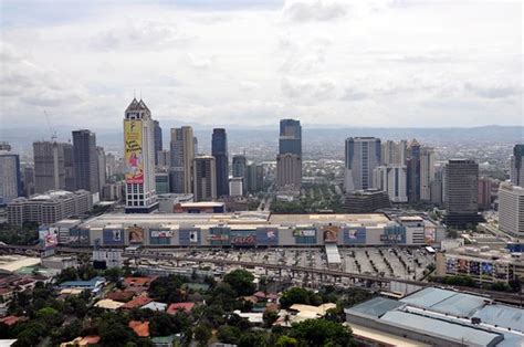 Mandaluyong skyline | looking northeast from the roof deck o… | Flickr