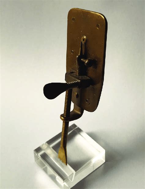 Replica of a Leeuwenhoek microscope (author's own) | Download ...