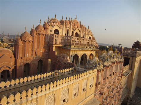 Look and compare low airfare to Jaipur at Flywidus, Get extraordinary ...