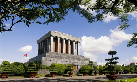 Ho Chi Minh Mausoleum: A priceless work of Vietnamese people