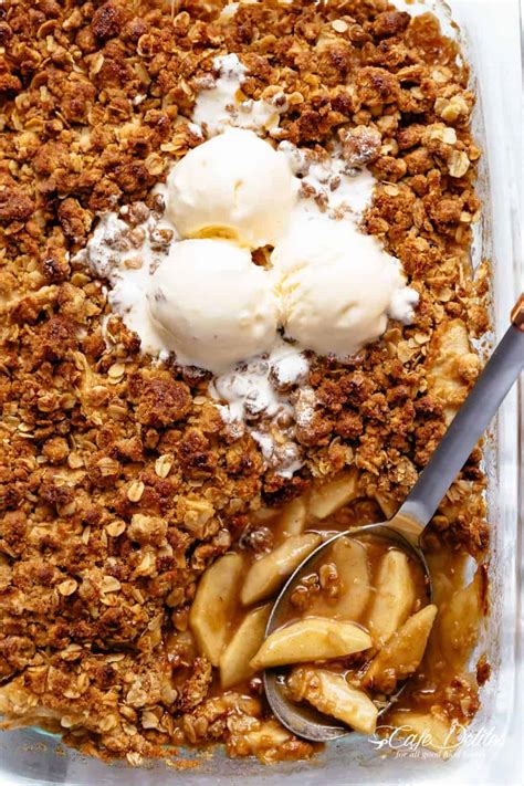 Apple Crumble (Apple Crisp) - Cafe Delites